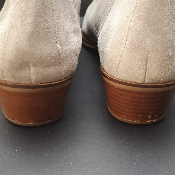 Coach Ladies Size 9 Grey Suede Slip On Brown Block Heel Carter Booties - Picture 10 of 12